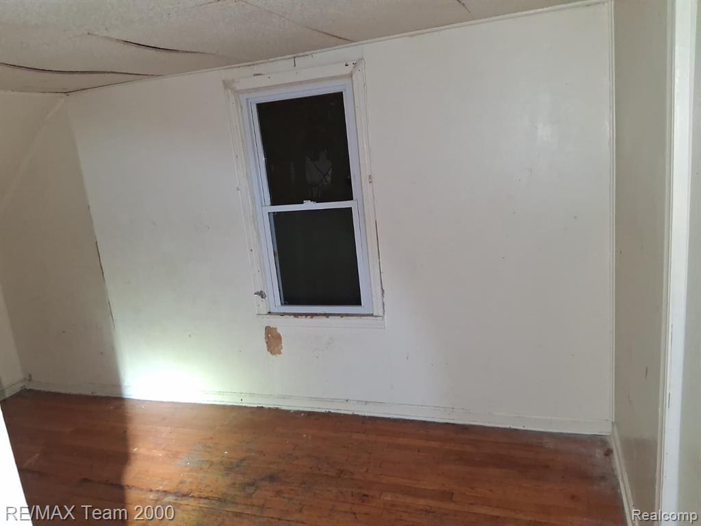 20200 Greeley Street Property Photo 19