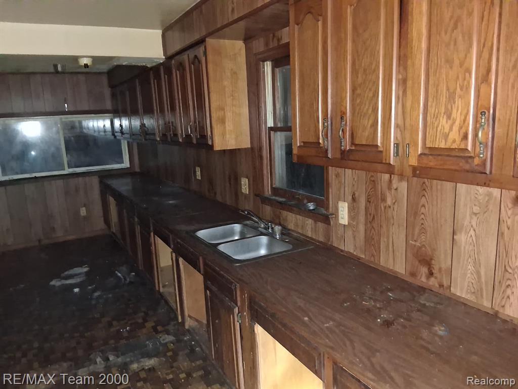 20200 Greeley Street Property Photo 24