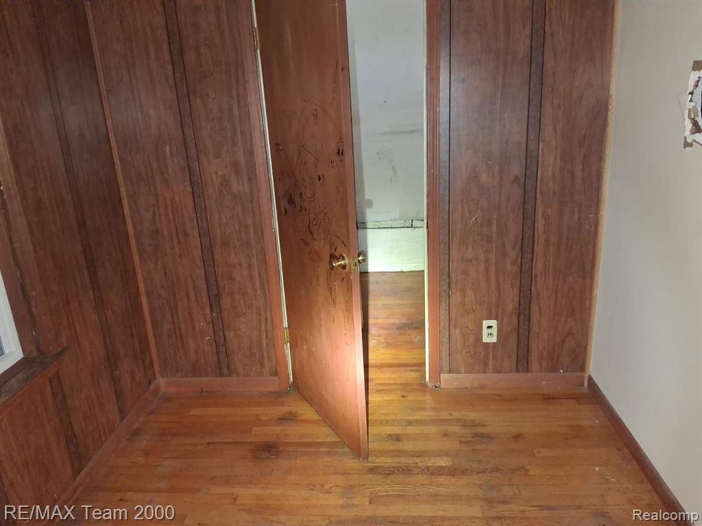 20200 Greeley Street Property Photo 26