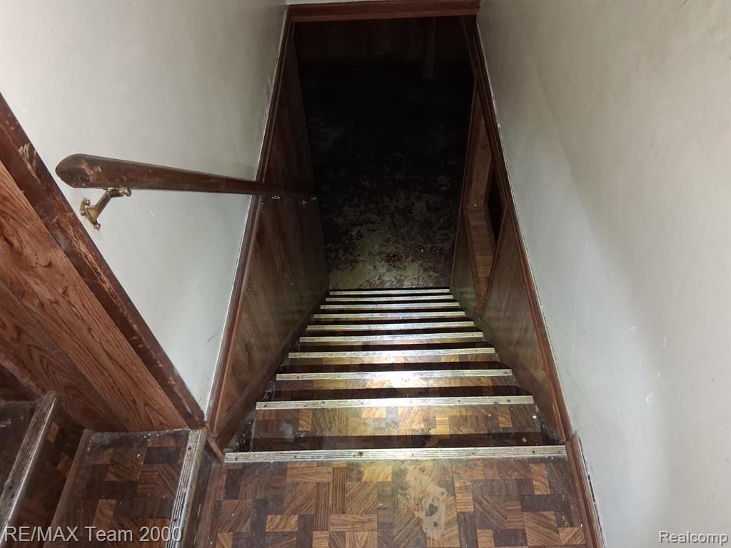 20200 Greeley Street Property Photo 32