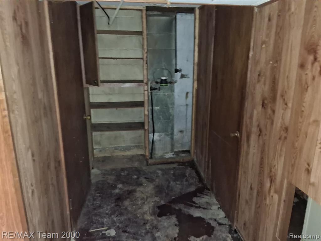 20200 Greeley Street Property Photo 34