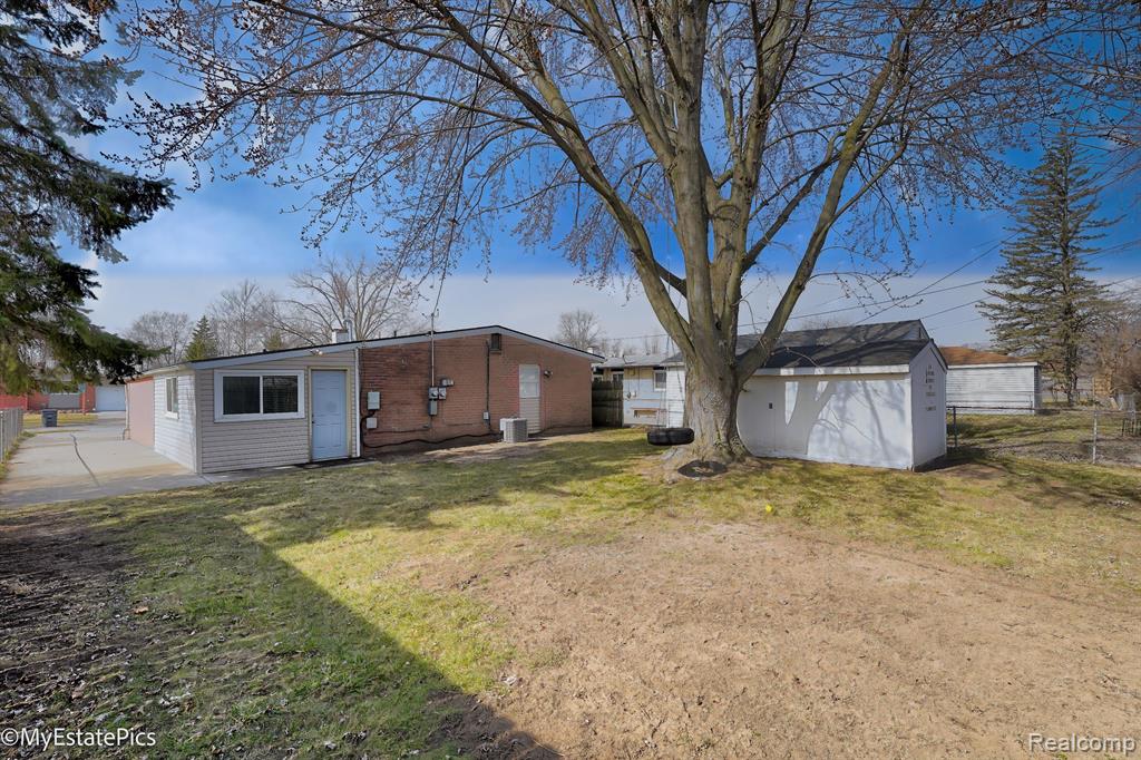 547 S Hawthorne Street Property Photo 9