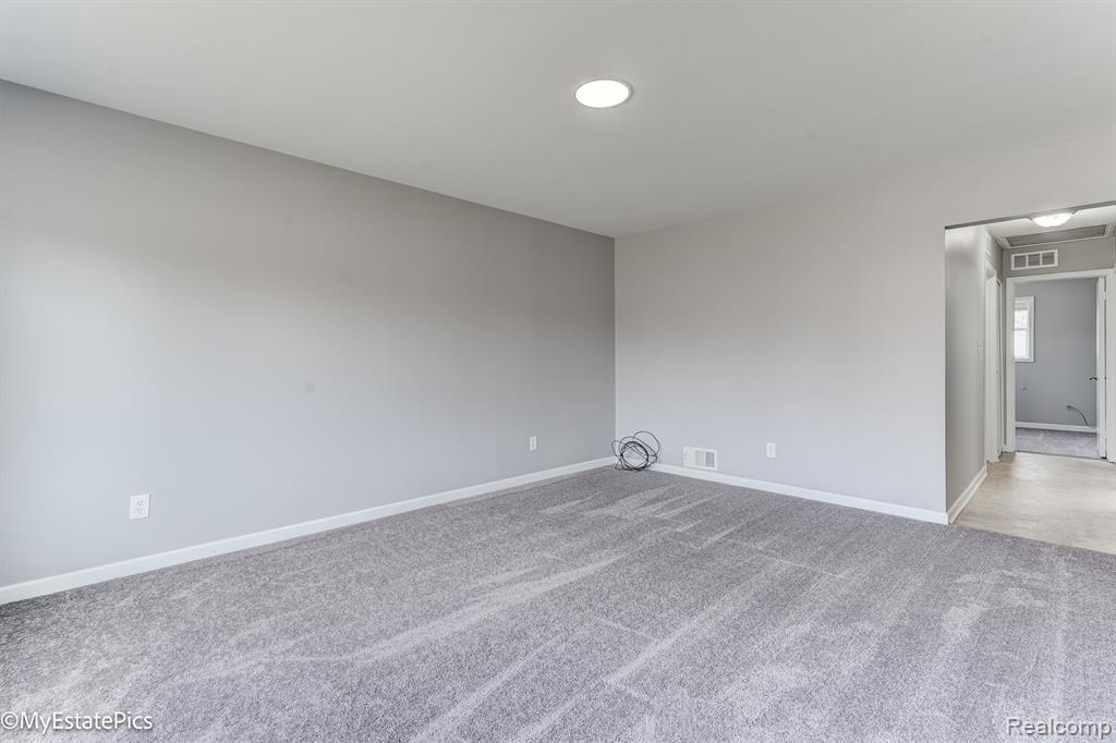 547 S Hawthorne Street Property Photo 12