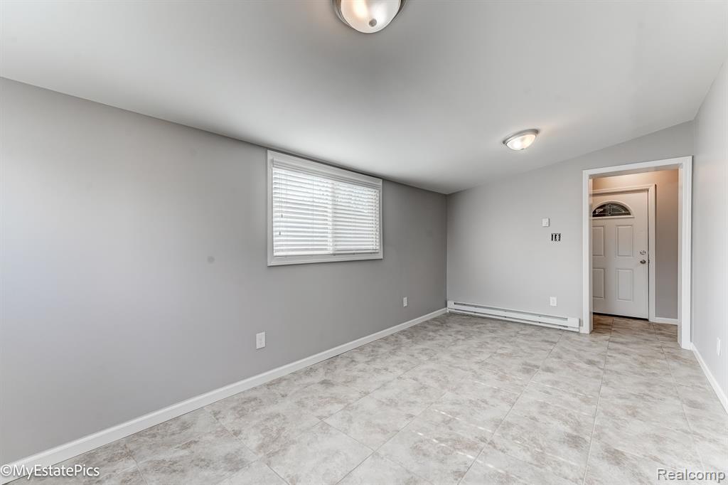 547 S Hawthorne Street Property Photo 30