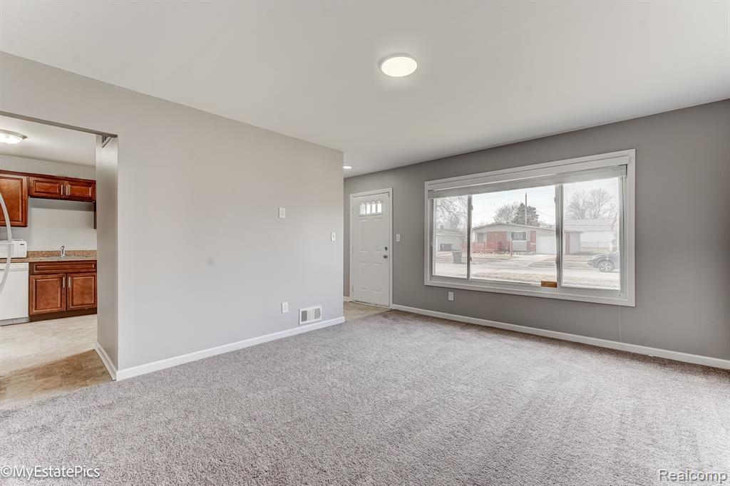 547 S Hawthorne Street Property Photo 37