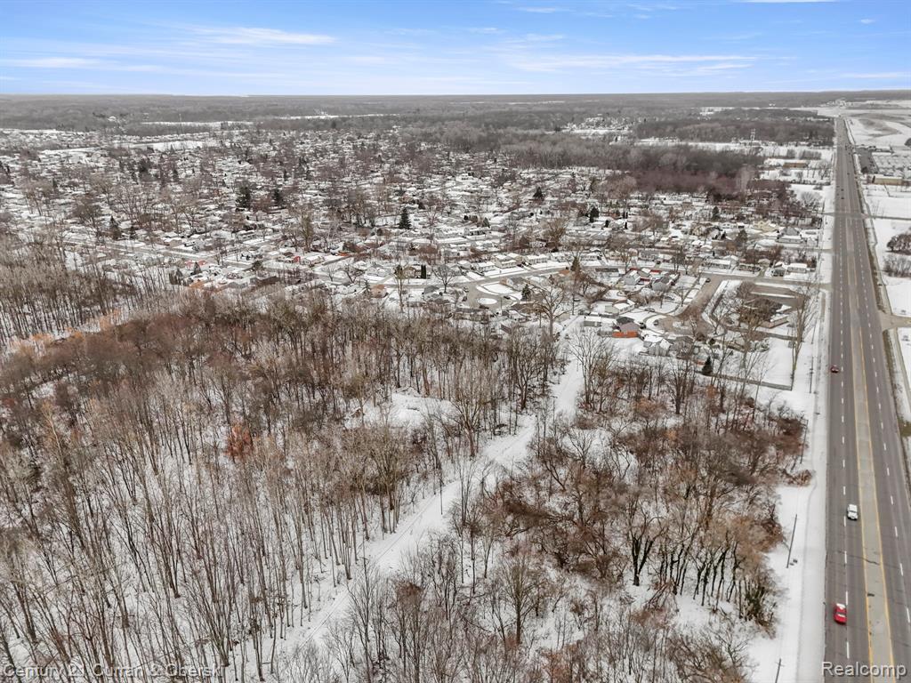 27597 Eureka Property Photo 9