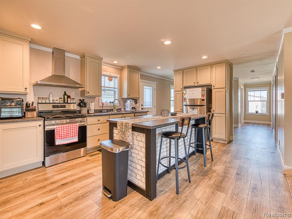 501 Washington Property Photo 4