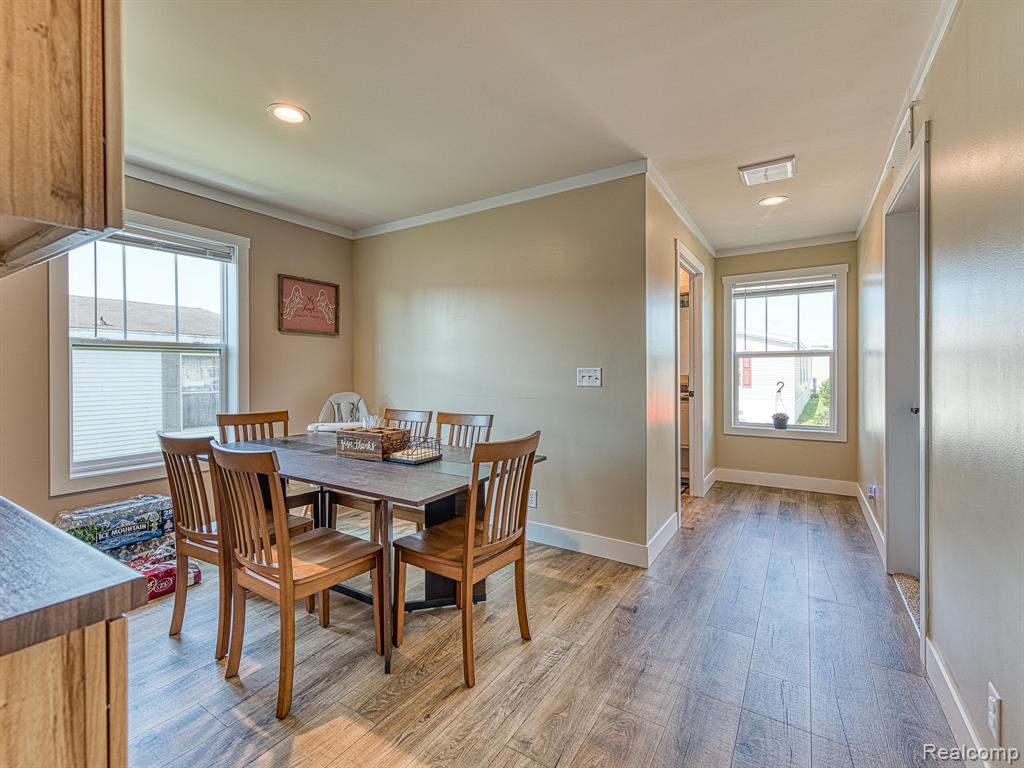 501 Washington Property Photo 6