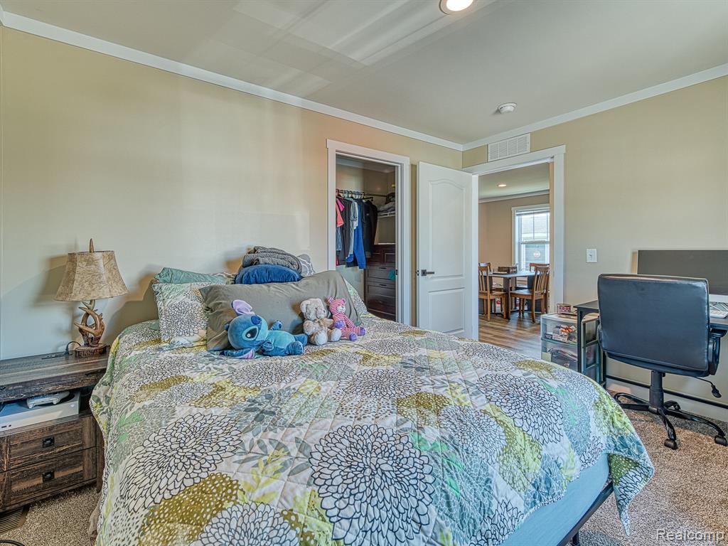 501 Washington Property Photo 11