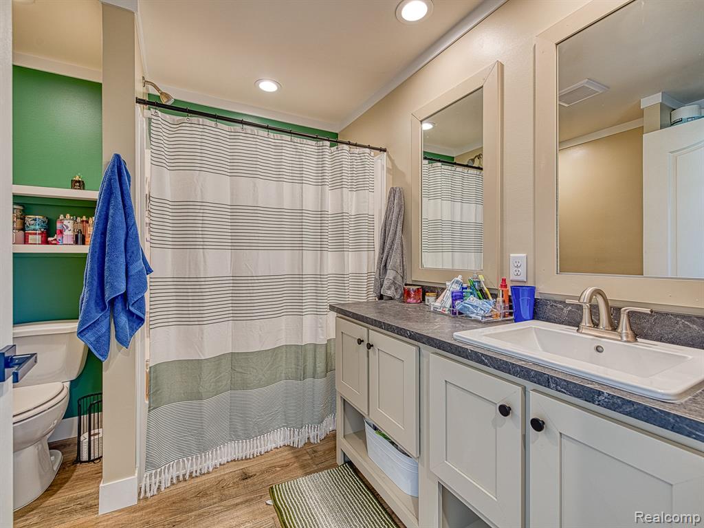 501 Washington Property Photo 17