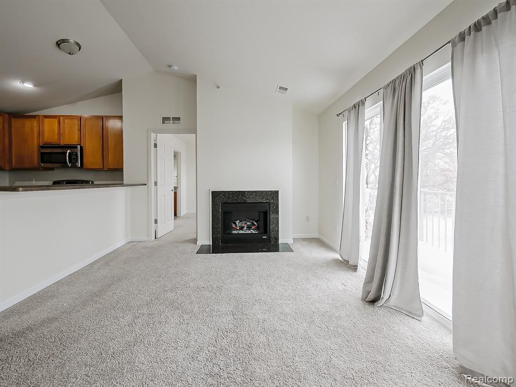 245 Wright Street Property Photo 4