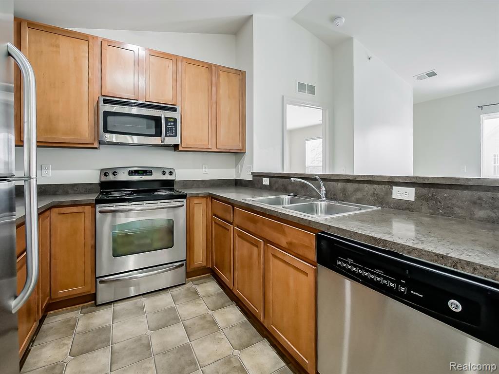 245 Wright Street Property Photo 7