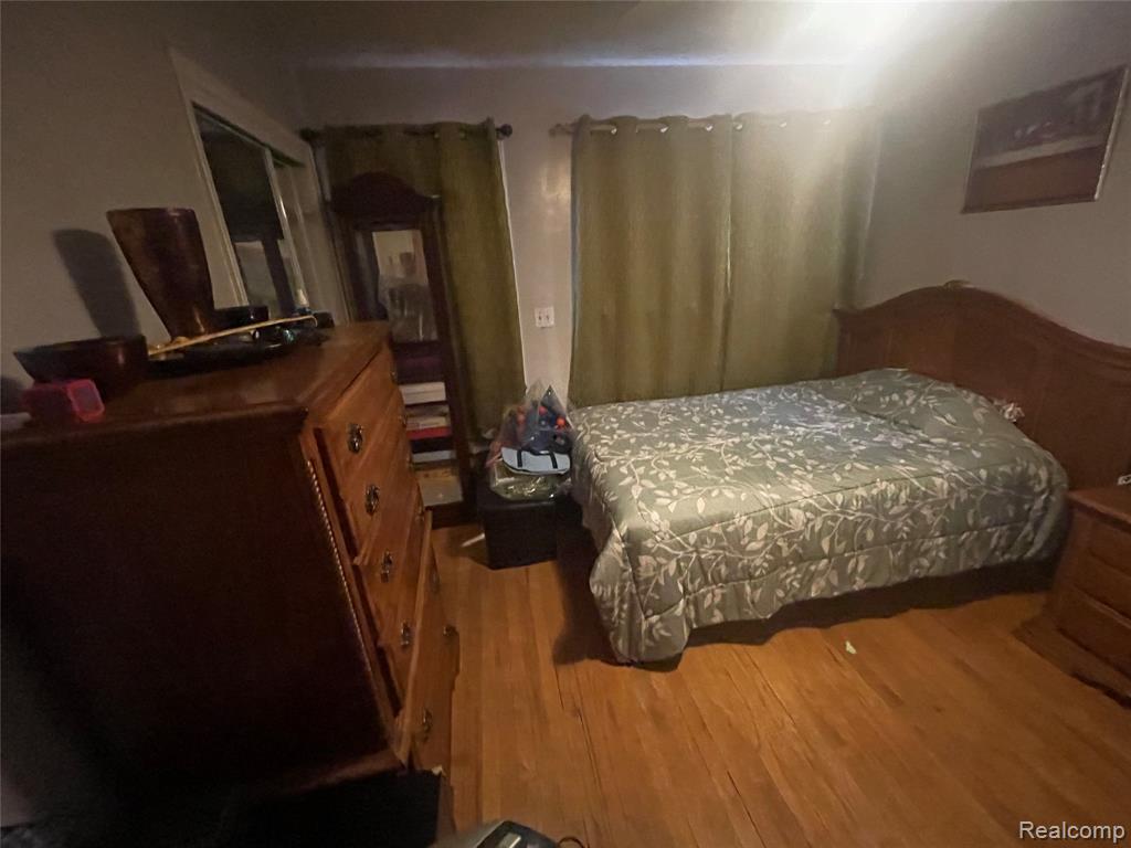 9526 Grandmont Avenue Property Photo 6