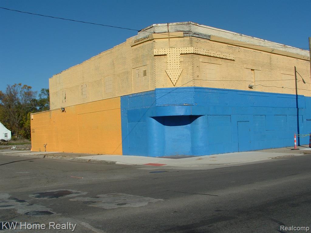 20650 Fenkell Avenue Property Photo 1