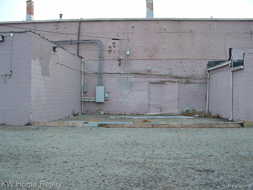 20650 Fenkell Avenue Property Photo 19