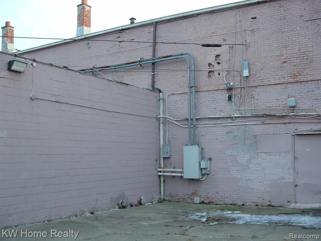 20650 Fenkell Avenue Property Photo 20