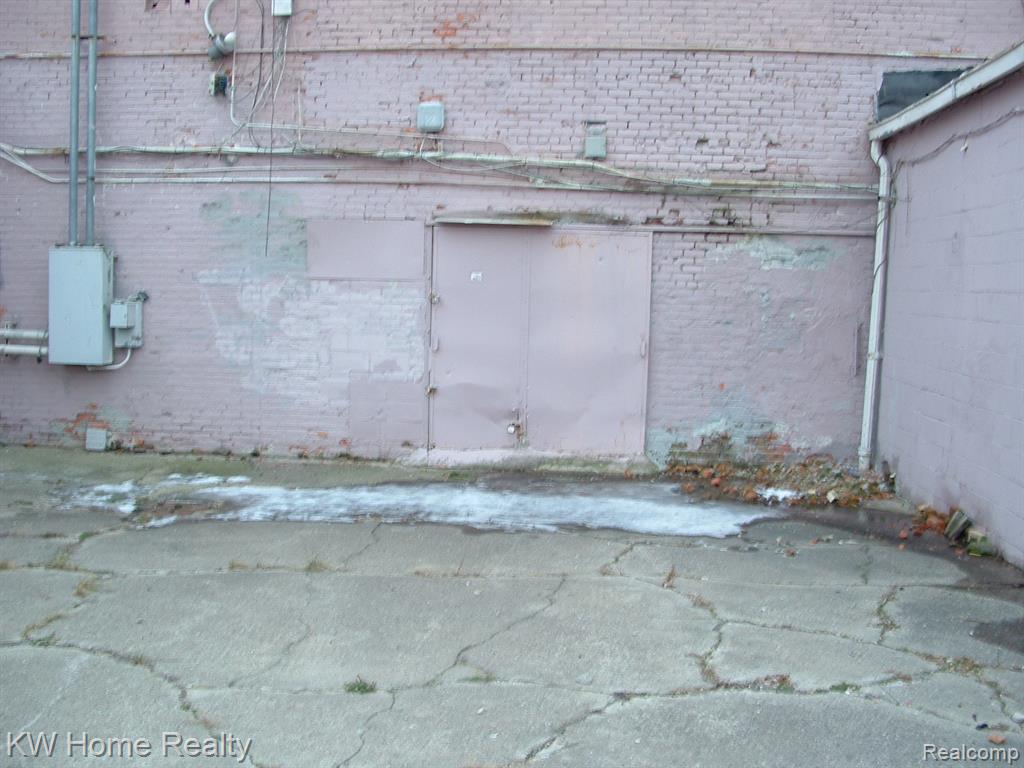 20650 Fenkell Avenue Property Photo 21
