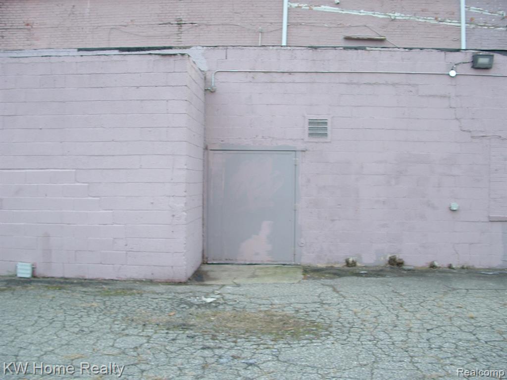 20650 Fenkell Avenue Property Photo 23