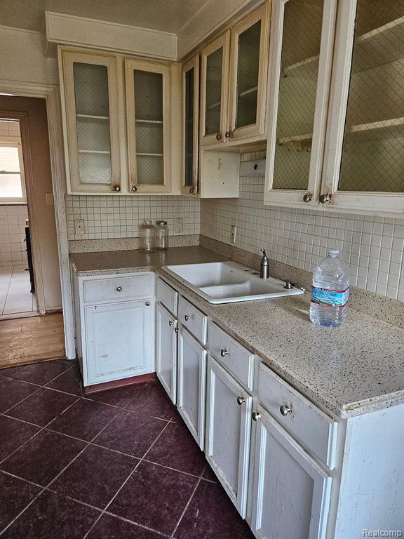 18627 Rutherford Street Property Photo 2