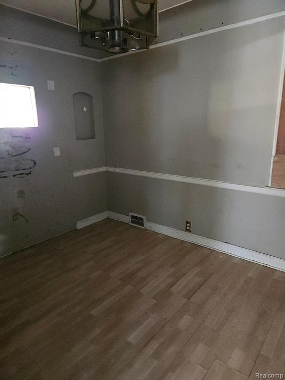 18627 Rutherford Street Property Photo 4