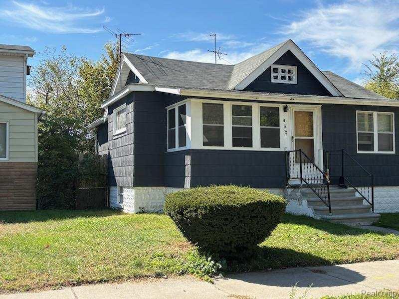 5047 Anatole Street Property Photo 2