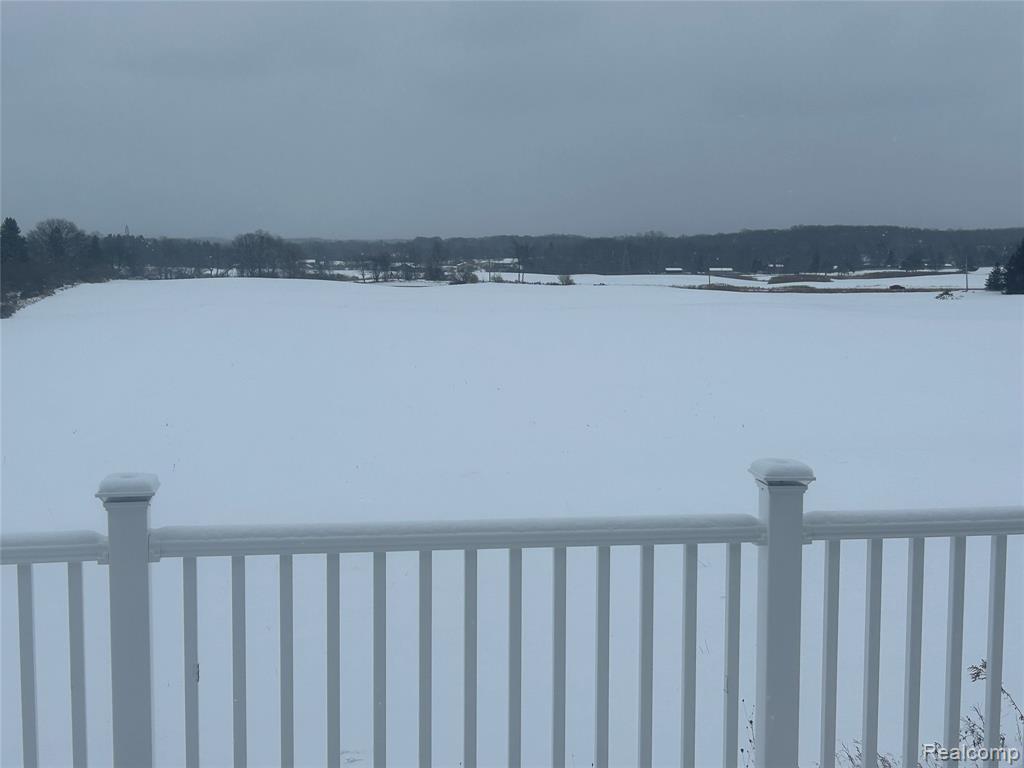 1324 Pinehurst Court Property Photo 2
