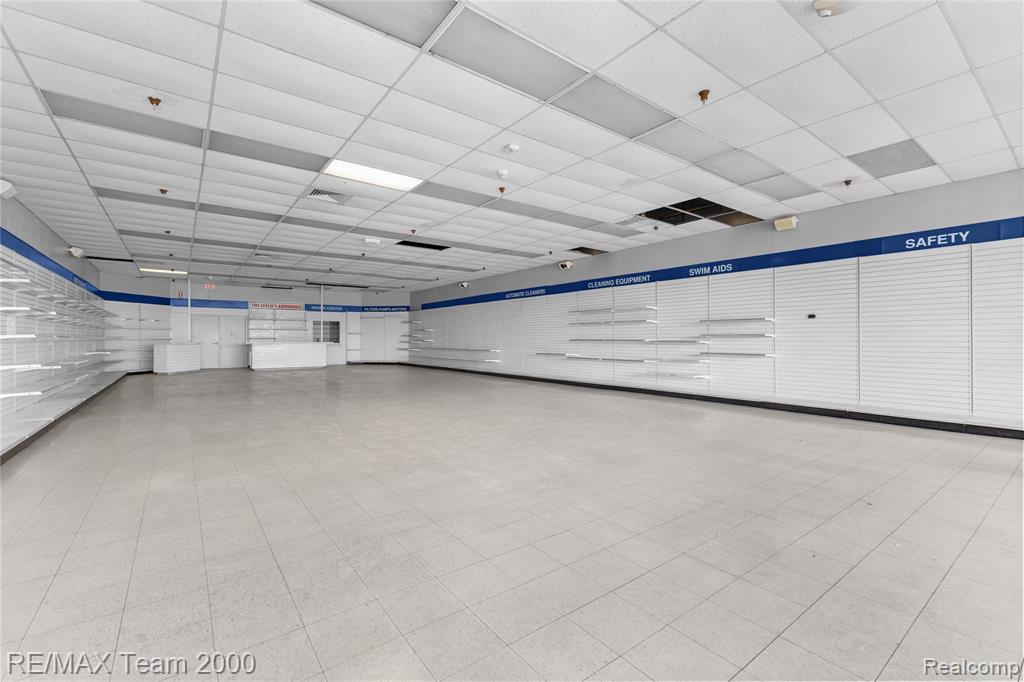 22263-23307 Eureka Road Property Photo 20