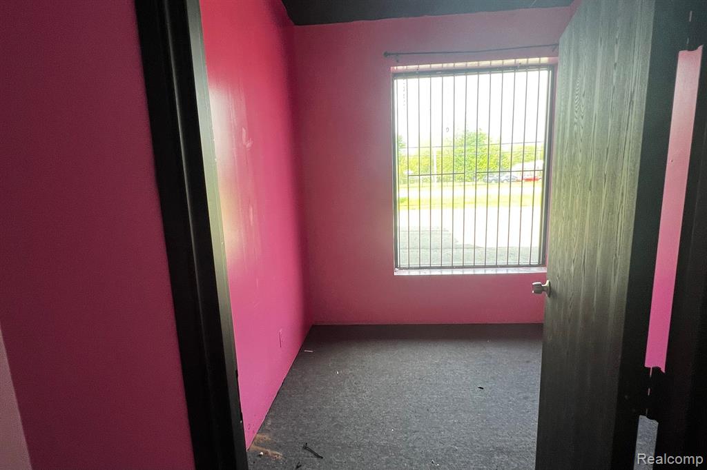 341 Inkster Property Photo 8