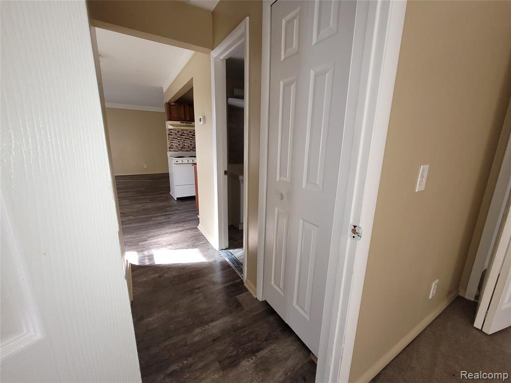 16470 E 9 Mile Property Photo 11