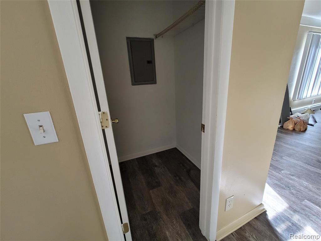 16470 E 9 Mile Property Photo 12
