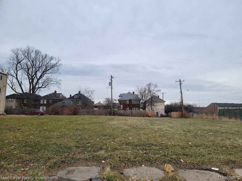 1954 Blaine Street Property Photo 1