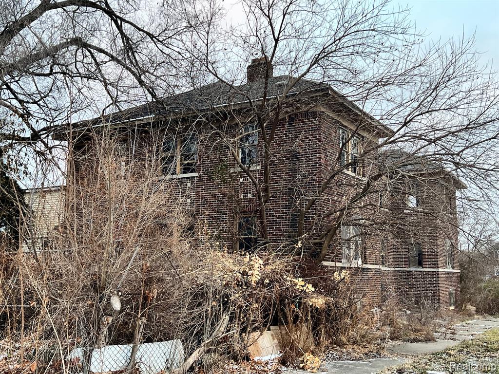 5406 Ivanhoe Street Property Photo 2