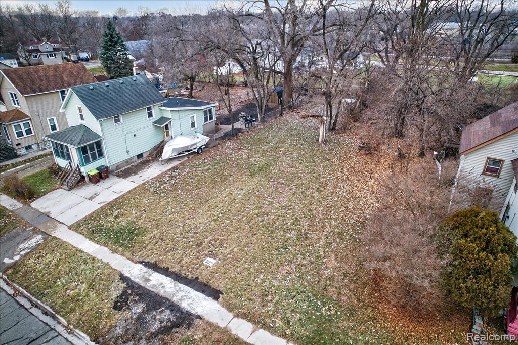 404 Almyra Avenue Property Photo 3