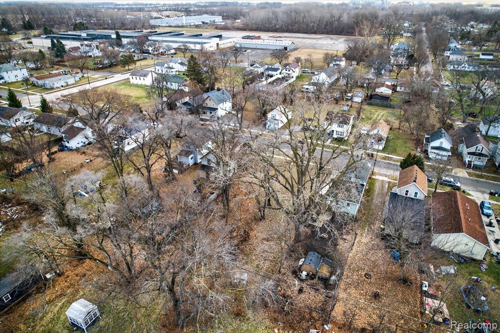404 Almyra Avenue Property Photo 8