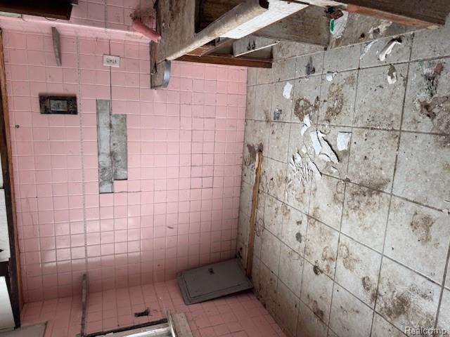 14298 Chelsea Street Property Photo 6