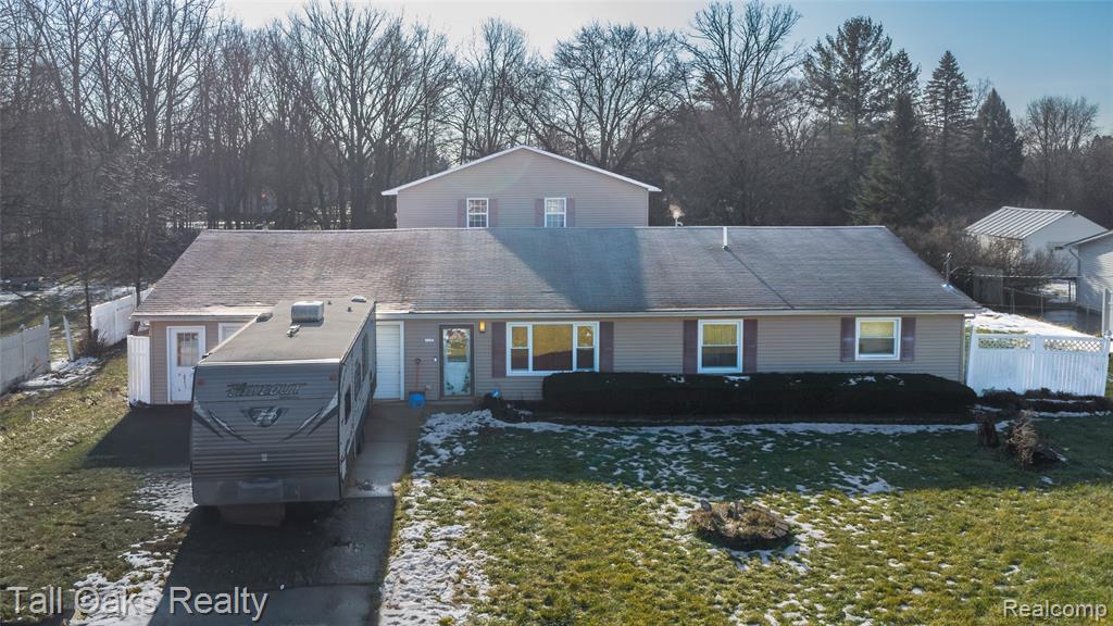 6054 E Pierson Road Property Photo 1