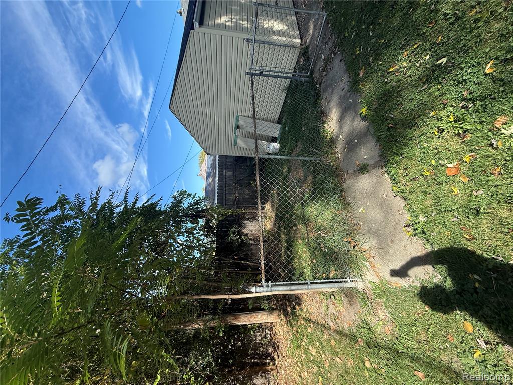 6737 Warwick Street Property Photo 17