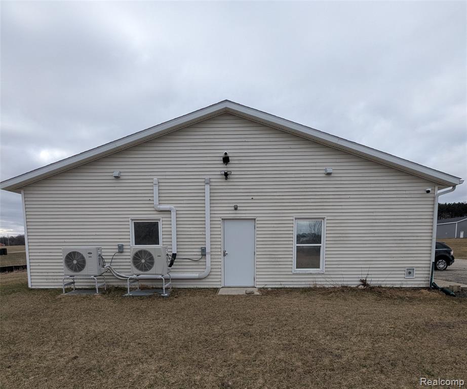 1379 Industrial Park Drive Property Photo 2