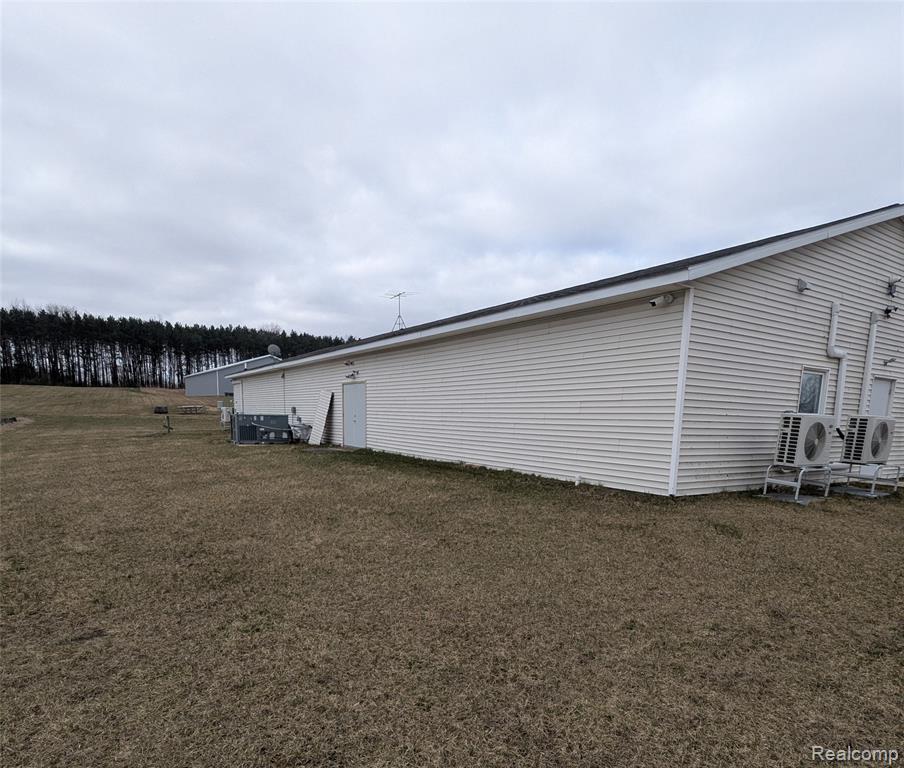1379 Industrial Park Drive Property Photo 3