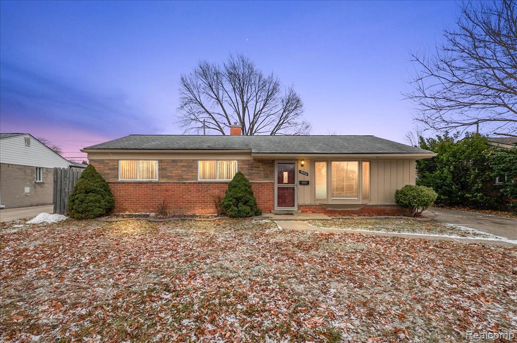 32416 Exeter Drive Property Photo 1
