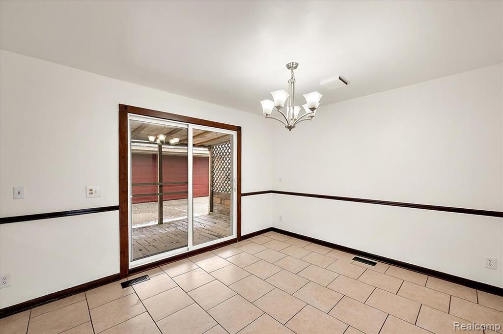 32416 Exeter Drive Property Photo 15