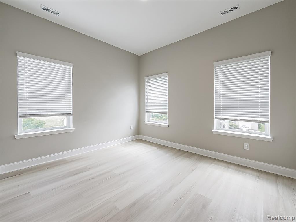 31480 Warren Road Property Photo 15