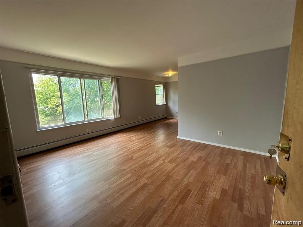 16480 E 9 Mile Road Property Photo 4
