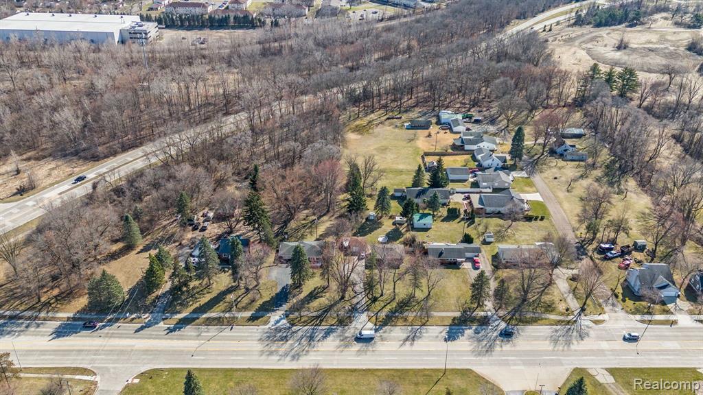 405 W WALTON Boulevard Property Photo 1