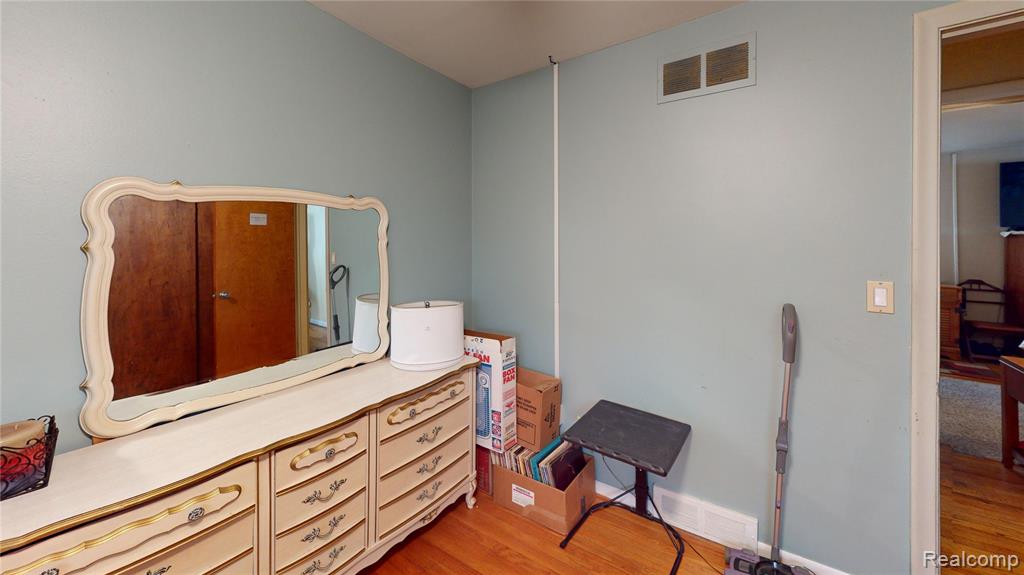 721 S Michigan Property Photo 5