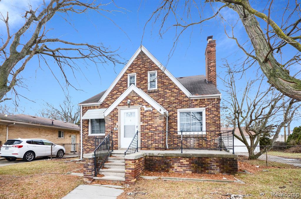 15065 Lincoln Avenue Property Photo 1