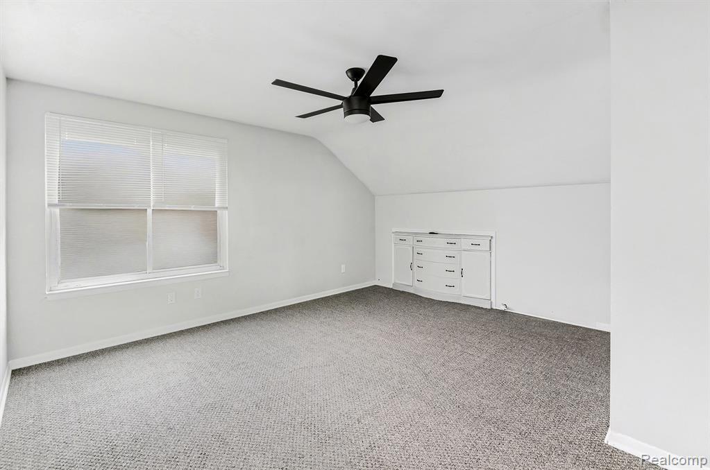 15065 Lincoln Avenue Property Photo 15