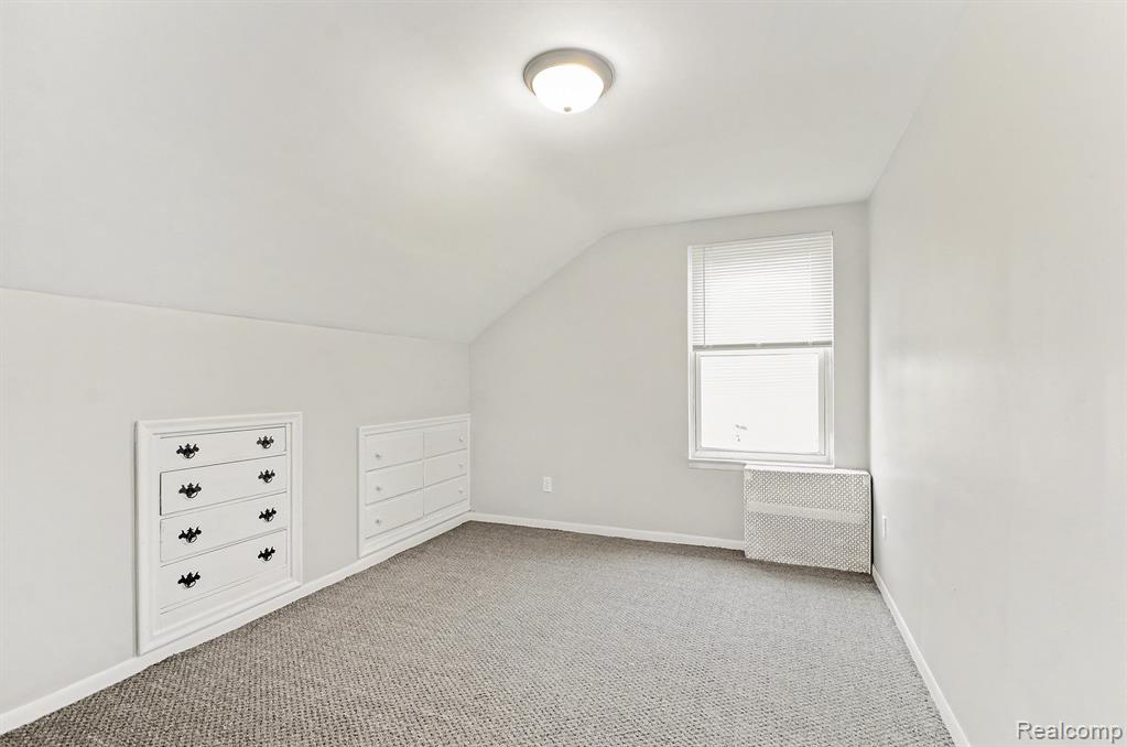 15065 Lincoln Avenue Property Photo 20