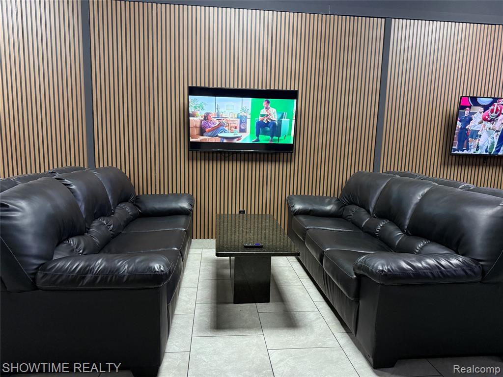 50930 Romeo Property Photo 4