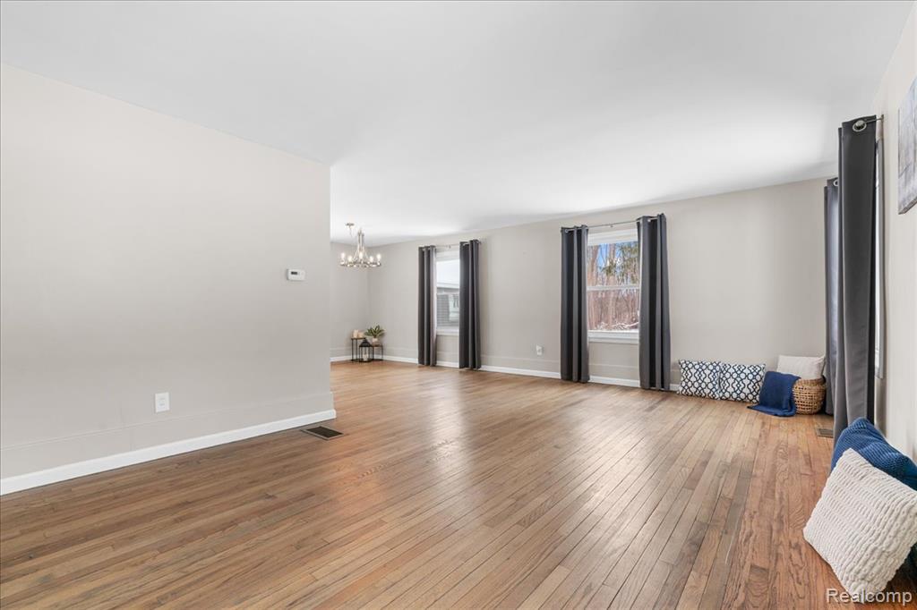 4666 Brighton Road Property Photo 19
